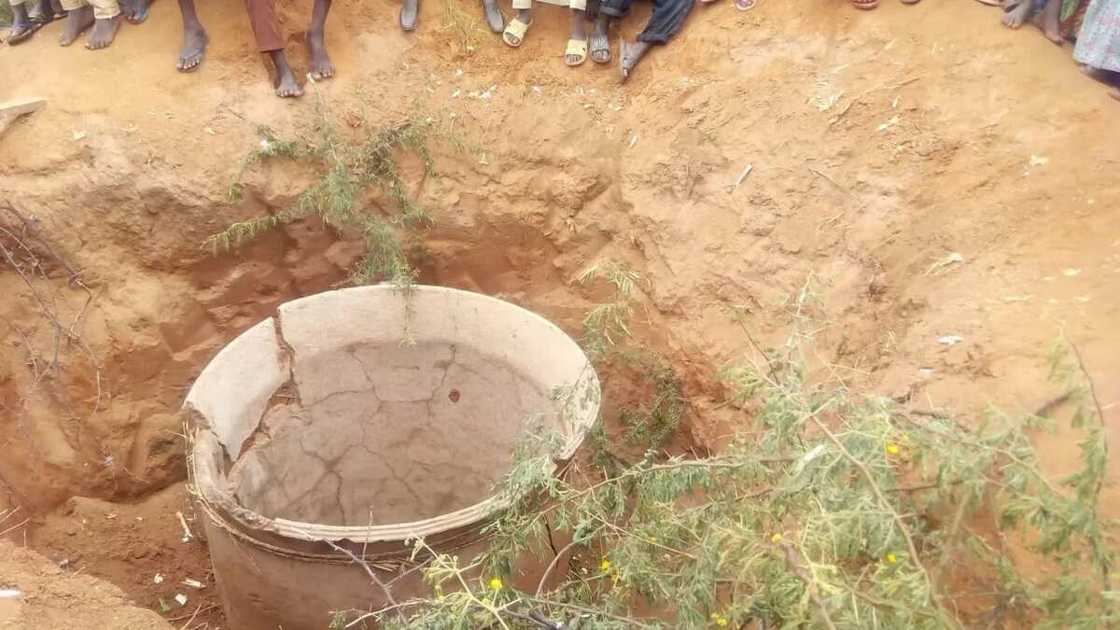 Tukunya mai tsohon tarihi Tukunya mai tsohon tarihi