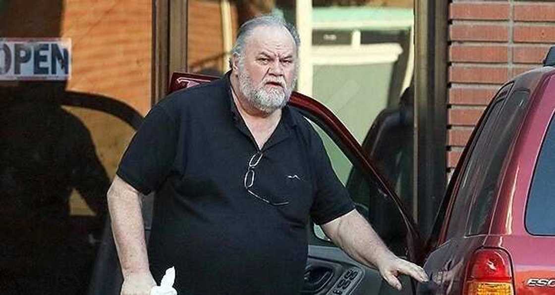 Royal wedding: Queen decrees that Meghan Markle’s father will not receive coat of arms Royal wedding: Queen decrees that Meghan Markle’s father will not receive coat of arms