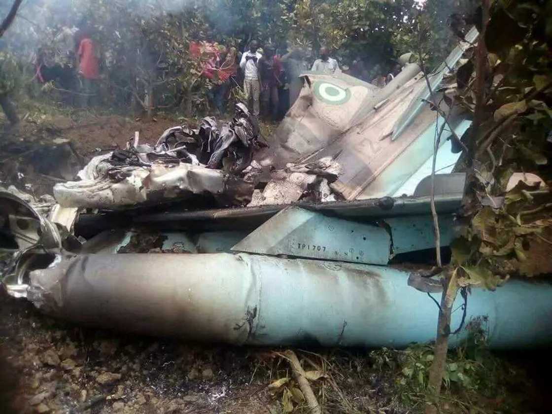 Hatsarin jirgin yaki: Rundunar sojin sama ta sanar da mutuwar mutum 5 Hatsarin jirgin yaki: Rundunar sojin sama ta sanar da mutuwar mutum 5