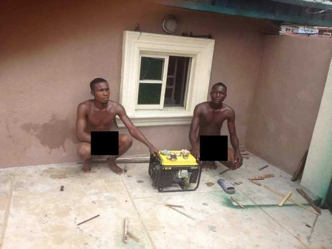 Generator thieves apprehended, beaten in Lagos (photos)