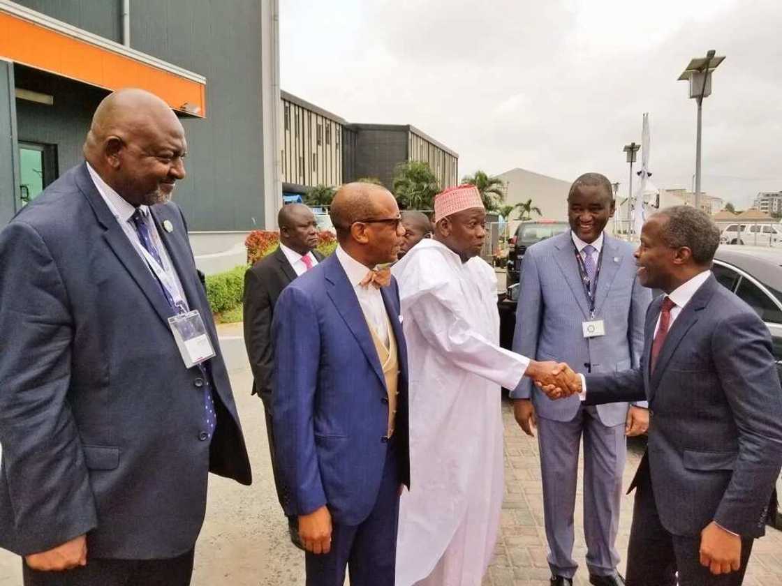 Governor Ganduje welcoming President Osinbajo. Photo Credit: Novo Isioro Governor Ganduje welcoming President Osinbajo. Photo Credit: Novo Isioro