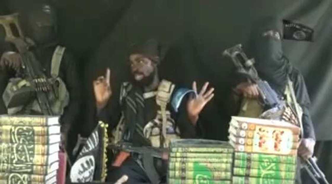 BREAKING: Shekau's Quran recovered in Sambisa, Buratai to present the Holy Book to Buhari (photos) BREAKING: Shekau's Quran recovered in Sambisa, Buratai to present the Holy Book to Buhari (photos)