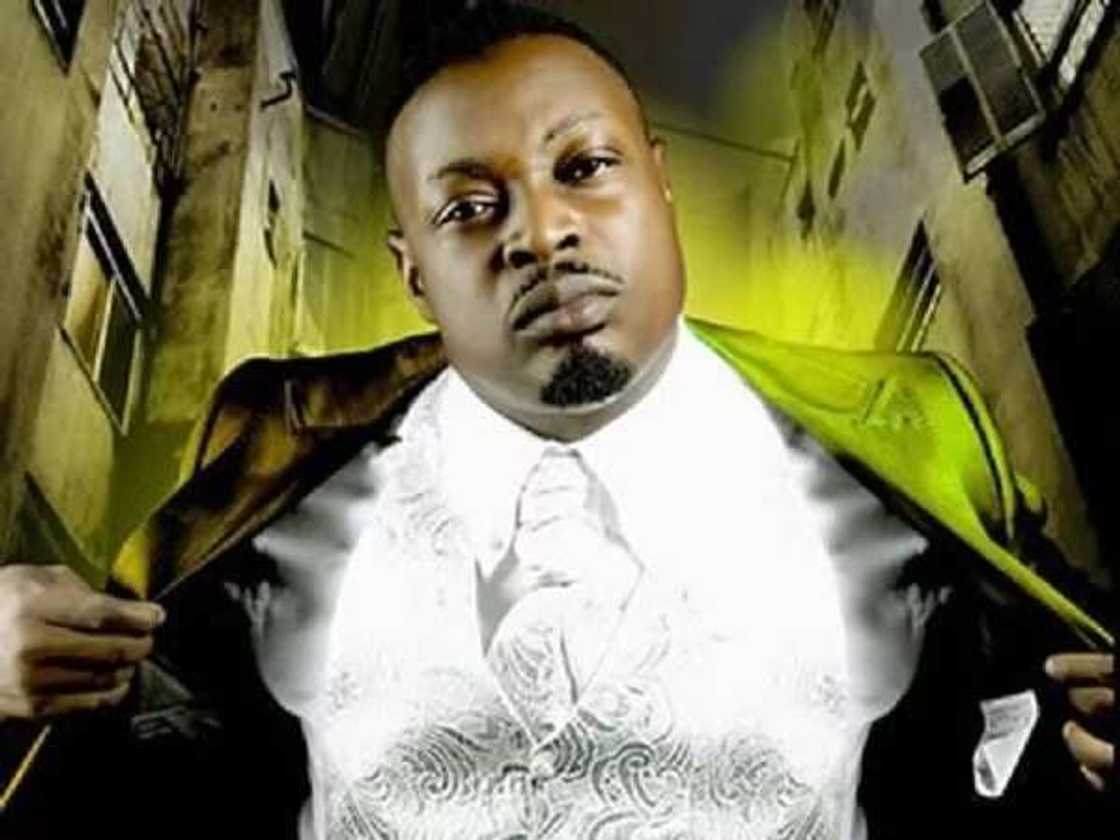 Eedris Abdulkareem blasts the heck out of 2Face, says he only does love songs and get women pregnant Eedris Abdulkareem blasts the heck out of 2Face, says he only does love songs and get women pregnant