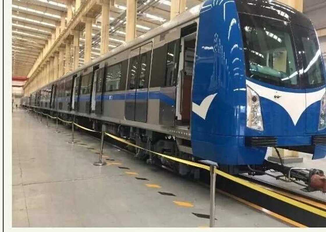 Hotunan sabbin jiragen kasa da ake daf da kaddamarwa domin sufuri iya birnin Abuja Hotunan sabbin jiragen kasa da ake daf da kaddamarwa domin sufuri iya birnin Abuja