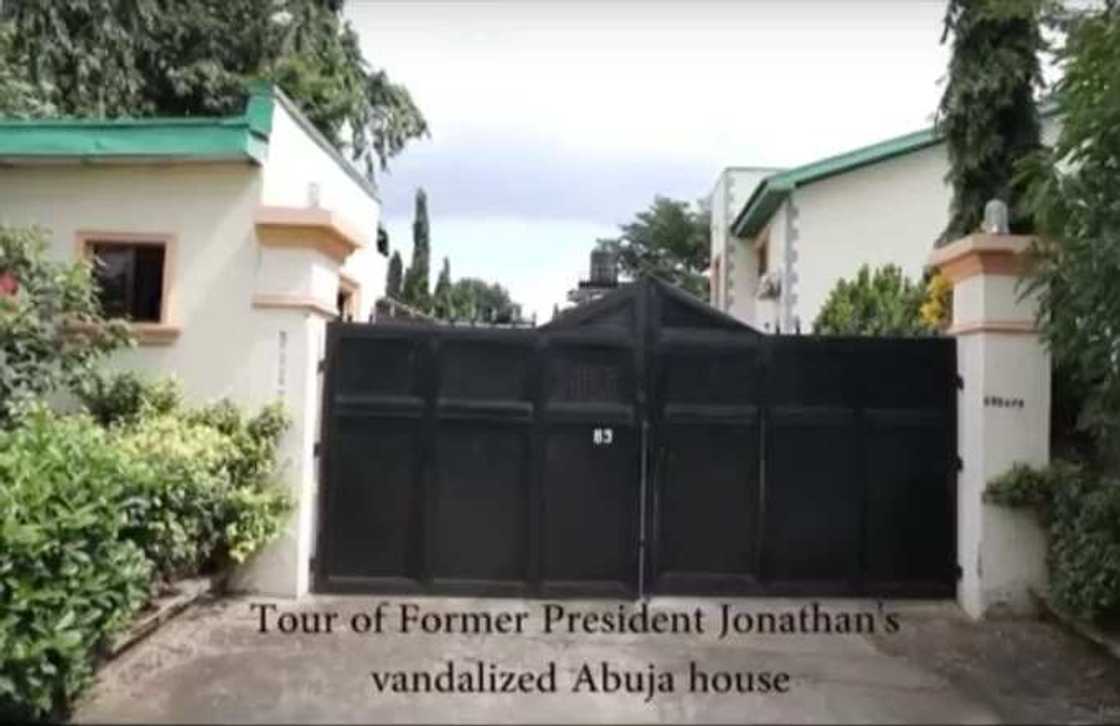 Inside Jonathan's apartment stripped bare by burglars (video) Inside Jonathan's apartment stripped bare by burglars (video)