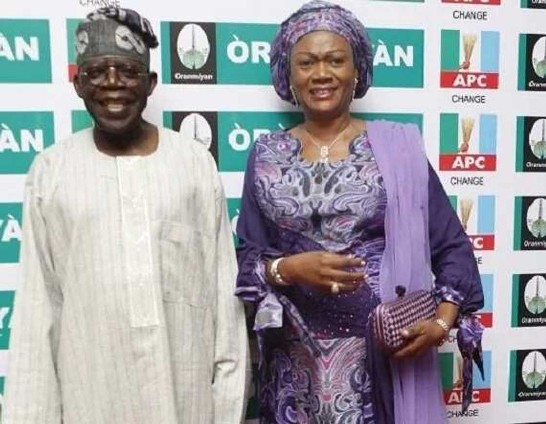 Matar Tinubu ta sha yabo Matar Tinubu ta sha yabo