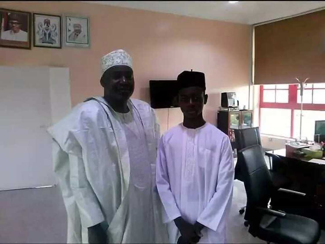 Gwamnatin Jihar Jigawa ta dauki nauyin karatun hazikin dalibin nan da ya yi zarra a Jarabawar WAEC da JAMB a Jihar Gwamnatin Jihar Jigawa ta dauki nauyin karatun hazikin dalibin nan da ya yi zarra a Jarabawar WAEC da JAMB a Jihar