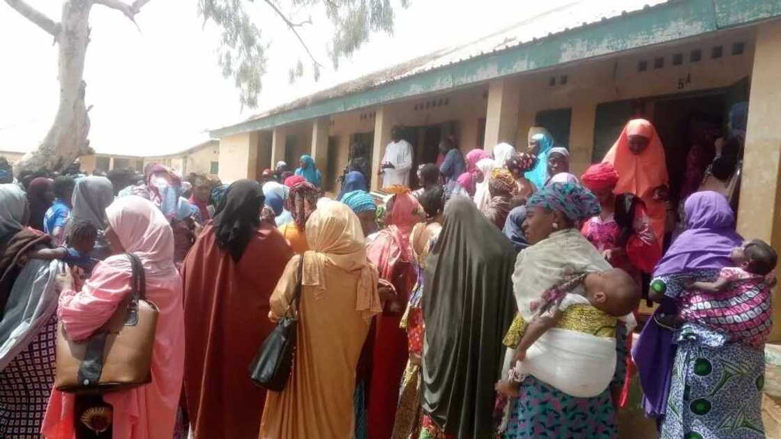 Kaka-kara-kaka: Rigima an shiga turmi na biyu tsakanin Malaman da El-Rufa’I ya kora a Kaduna Kaka-kara-kaka: Rigima an shiga turmi na biyu tsakanin Malaman da El-Rufa’I ya kora a Kaduna