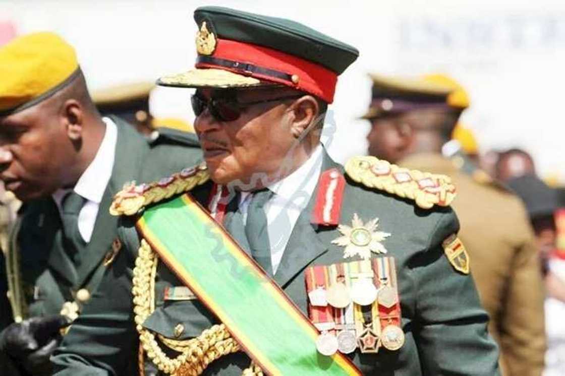 Live updates: Military takes over Zimbabwe's capital, detains Mugabe, wife and top officials Live updates: Military takes over Zimbabwe's capital, detains Mugabe, wife and top officials