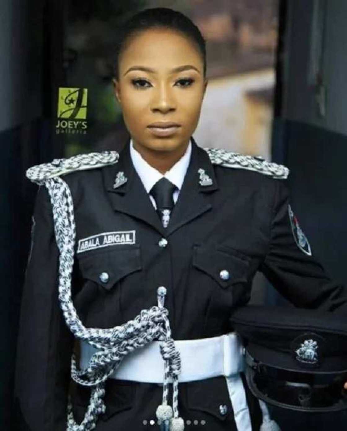 Beautiful photos of a Nigerian Female Police Officer who just graduated from the Police Academy Beautiful photos of a Nigerian Female Police Officer who just graduated from the Police Academy