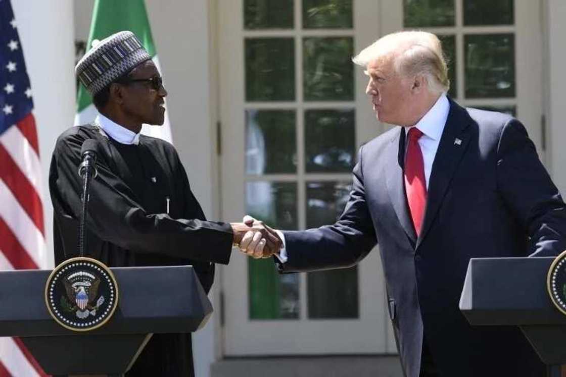 Bullar hoton Atiku da Trump - An gano gaskiyar maganar Bullar hoton Atiku da Trump - An gano gaskiyar maganar