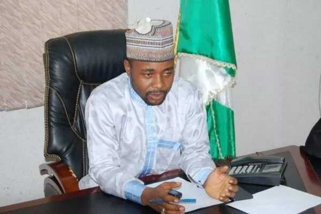 Kotu ta bukaci ganin kakakin majalisar jihar Kano da wasu mutane 5 Kotu ta bukaci ganin kakakin majalisar jihar Kano da wasu mutane 5