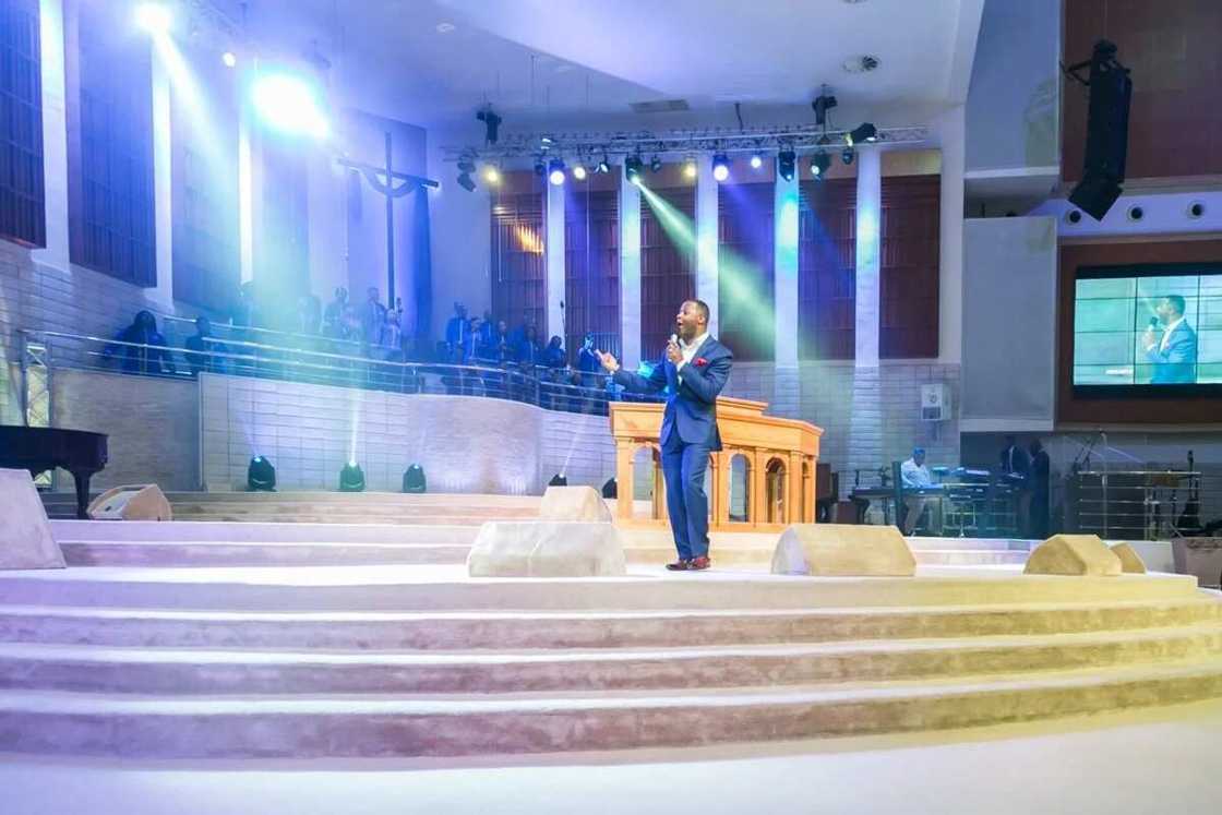 Faith Theatre Winners Chapel: the largest church building in Nigeria Faith Theatre Winners Chapel: the largest church building in Nigeria