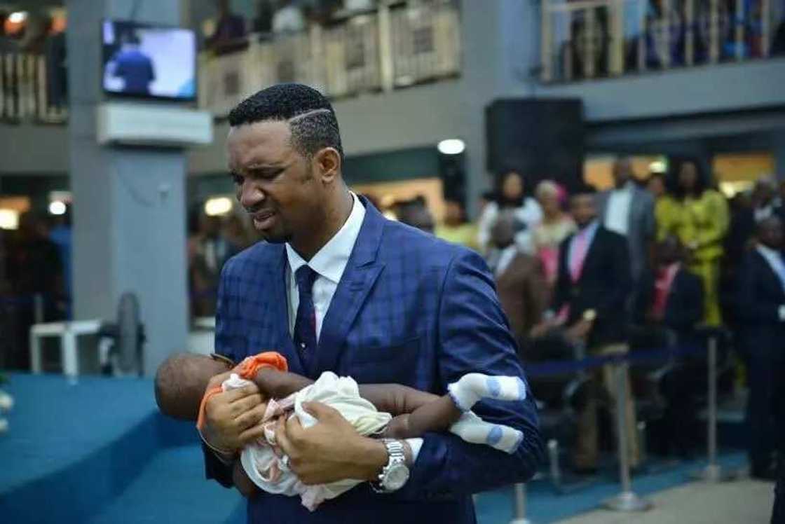 Dead baby raised to life (photos) Dead baby raised to life (photos)