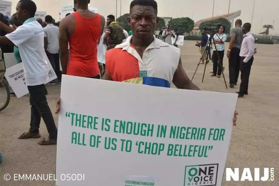 Live Updates: Anti-Government protest kicks off as thousands of Nigerians gather in Lagos, Abuja (photos,video)