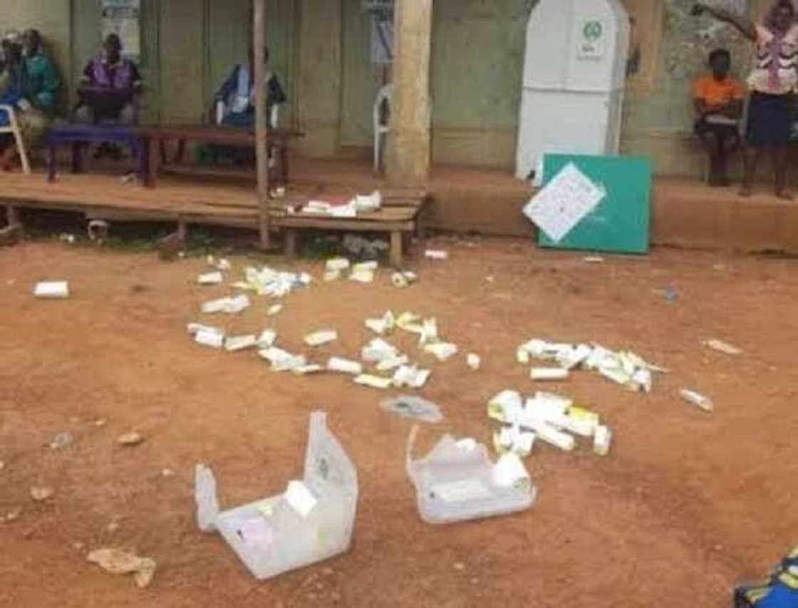 PDP tayi watsi da sakamakon zaben Ekiti, duba hotunan da ta saki a matsayin shaidar magudi PDP tayi watsi da sakamakon zaben Ekiti, duba hotunan da ta saki a matsayin shaidar magudi