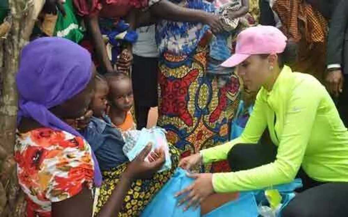 Iara Oshiomhole Visits IDP Camp In Edo Iara Oshiomhole Visits IDP Camp In Edo