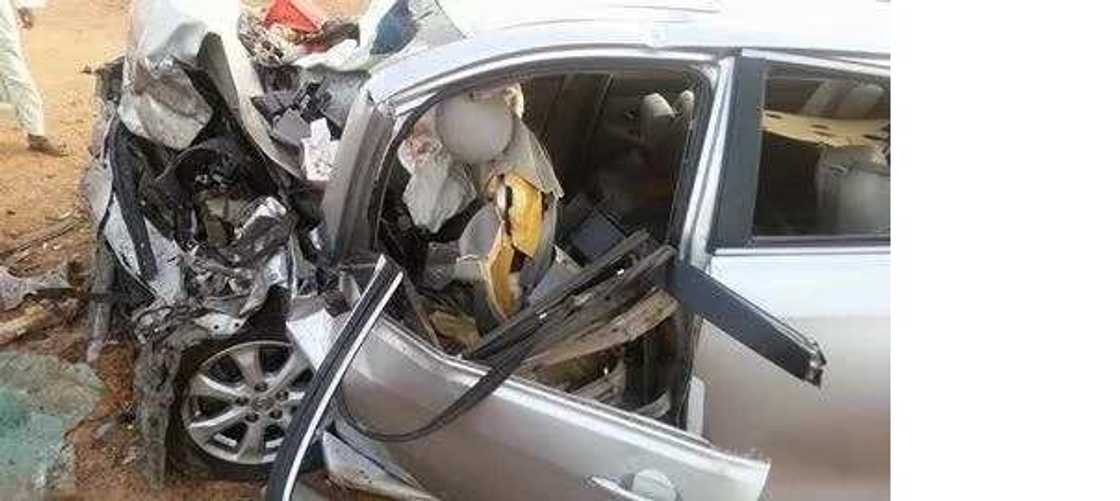 Man cries out after losing 3 brothers, a sister and his mother in a motor accident Man cries out after losing 3 brothers, a sister and his mother in a motor accident