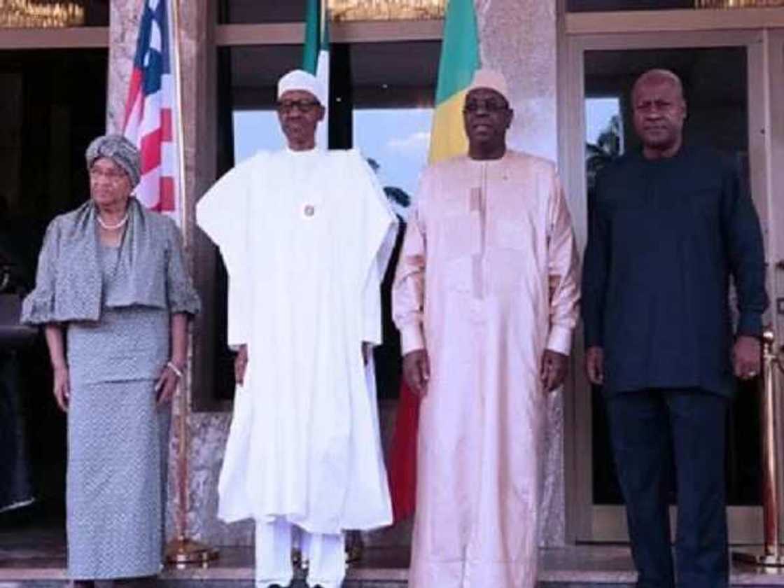 Gambia on the verge of war: Buhari, ECOWAS leaders to meet Jammeh a second time Gambia on the verge of war: Buhari, ECOWAS leaders to meet Jammeh a second time