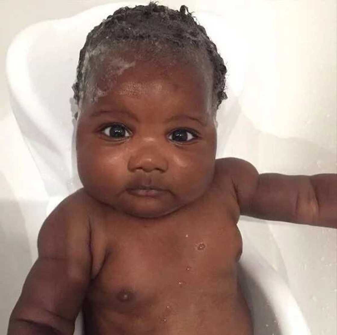 Hotuna kyawawan yara maza guda 6 Hotuna kyawawan yara maza guda 6