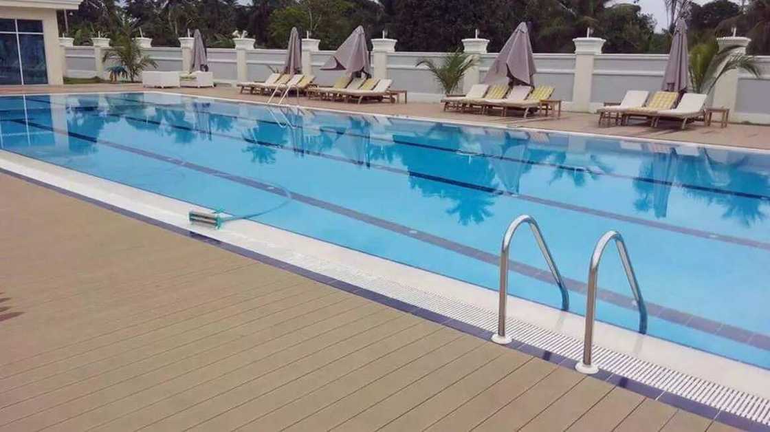 Akwa Ibom governor builds mansion within few months Akwa Ibom governor builds mansion within few months