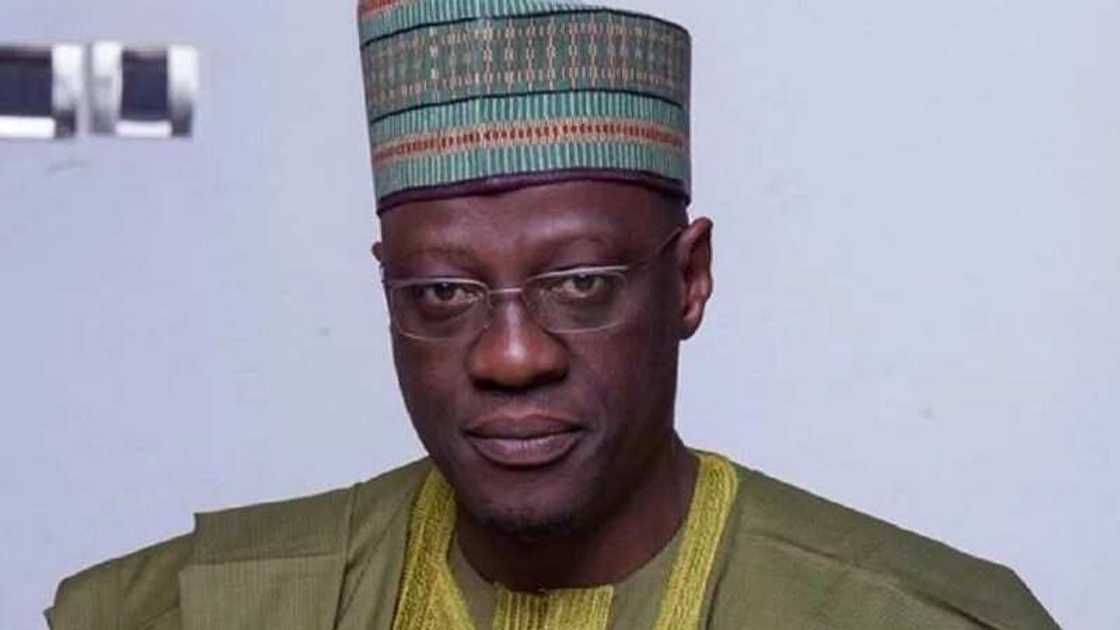 Breaking: EFCC Arrests Former Kwara Governor Ahmed Over Alleged Diversion Of N9bn Breaking: EFCC Arrests Former Kwara Governor Ahmed Over Alleged Diversion Of N9bn