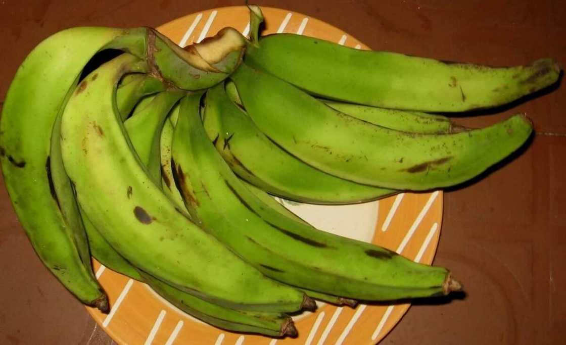 green bananas