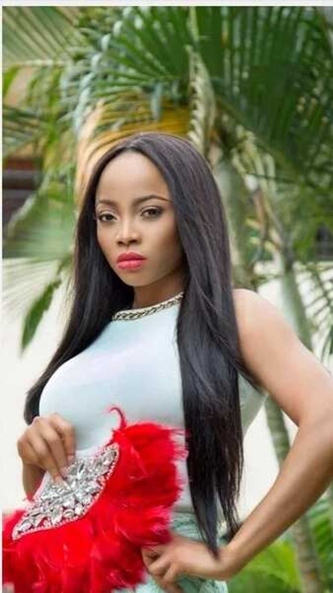 20 Nigerian Celebrities Who May Be Bleaching (PHOTOS) 20 Nigerian Celebrities Who May Be Bleaching (PHOTOS)