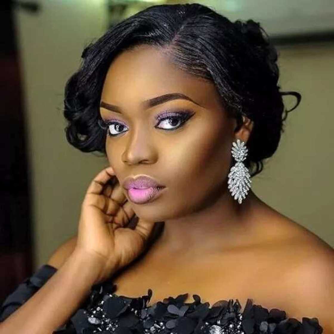 Bisola Aiyeola biography