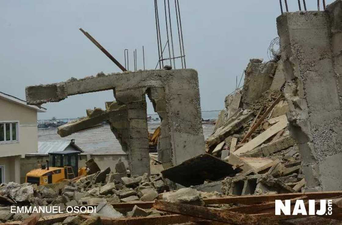 34 dead as 5-storey building collapses in Lagos 34 dead as 5-storey building collapses in Lagos