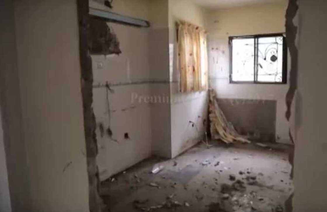 Inside Jonathan's apartment stripped bare by burglars (video) Inside Jonathan's apartment stripped bare by burglars (video)