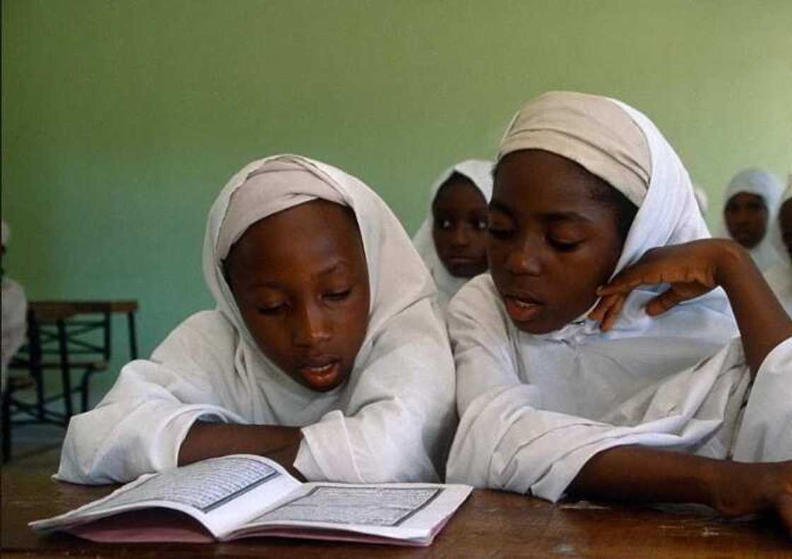 Nigerian girls in a Muslim school Nigerian girls in a Muslim school