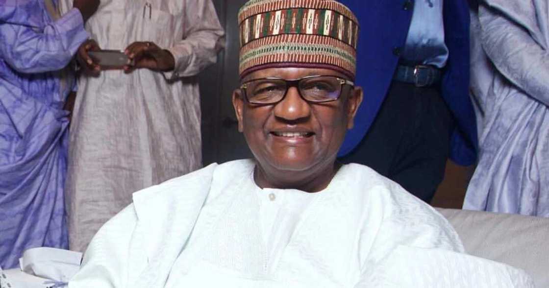 Jami'ar Dakarun Soji ta yiwa Muhammad Indimi babban Karamci Jami'ar Dakarun Soji ta yiwa Muhammad Indimi babban Karamci