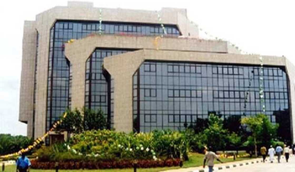 An canza matsayin Akin Mustapha a Hukumar NDIC da Ronke Shokefun An canza matsayin Akin Mustapha a Hukumar NDIC da Ronke Shokefun