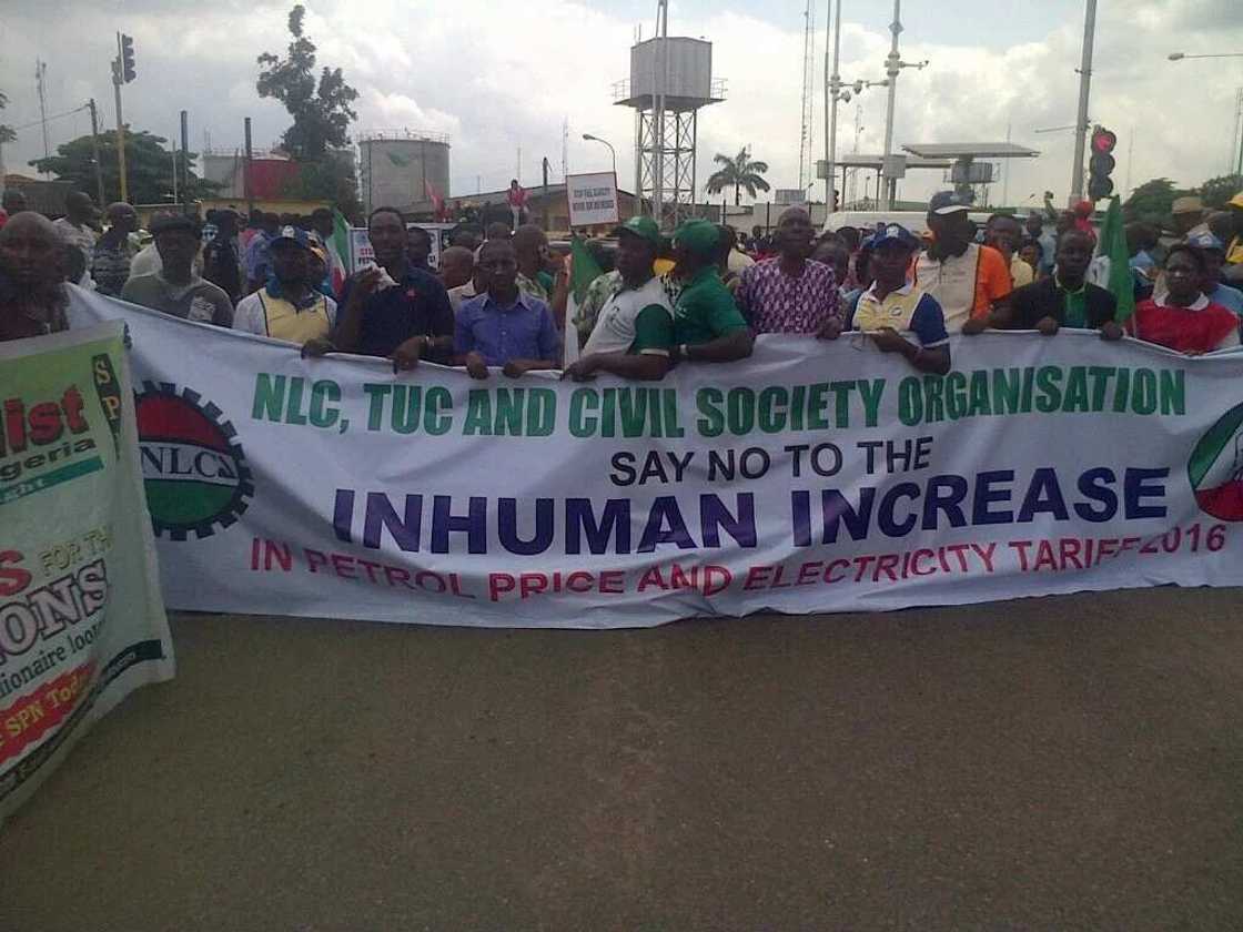 NLC members, police clash (photos) NLC members, police clash (photos)