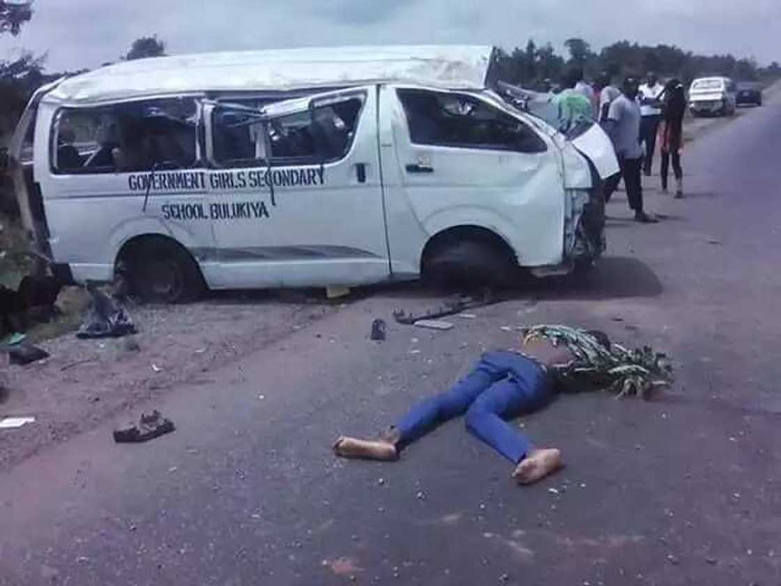 Mummunan hatsari ya auku a hanyar Bauchi zuwa Kano Mummunan hatsari ya auku a hanyar Bauchi zuwa Kano