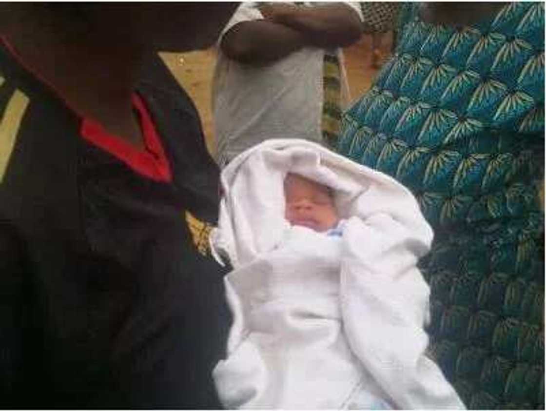 Young mother sells two-month-old baby for N450,000 Young mother sells two-month-old baby for N450,000