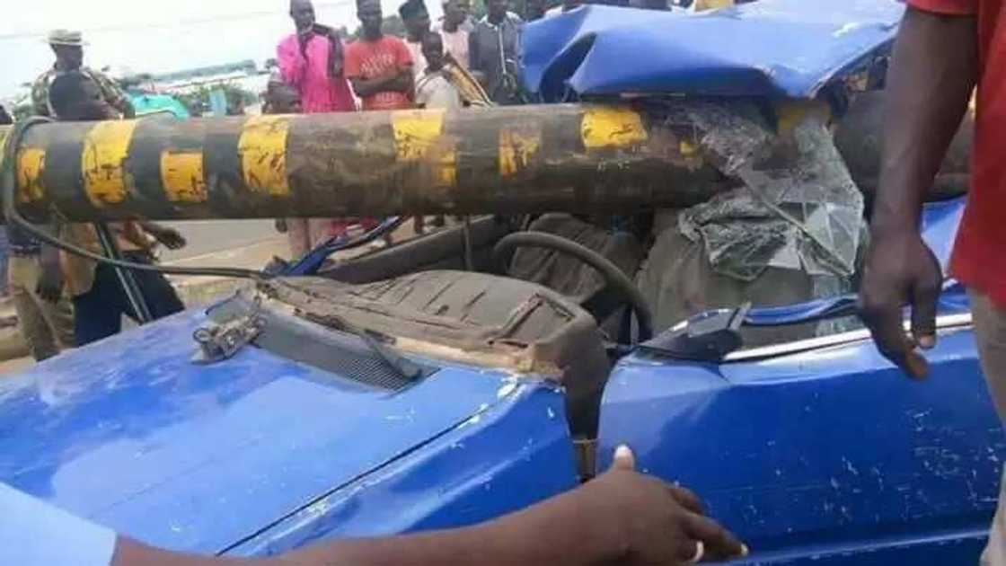 Wata karfen gada ta halaka akalla mutane 6 a garin Kaduna (Hotuna) Wata karfen gada ta halaka akalla mutane 6 a garin Kaduna (Hotuna)