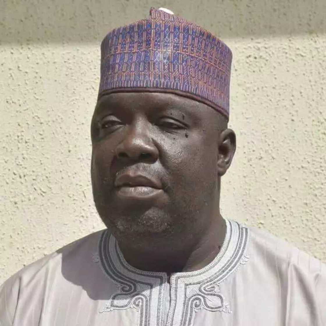 Sanata Ibn Na’Allah ya sha da kyar a garin Zuru Sanata Ibn Na’Allah ya sha da kyar a garin Zuru