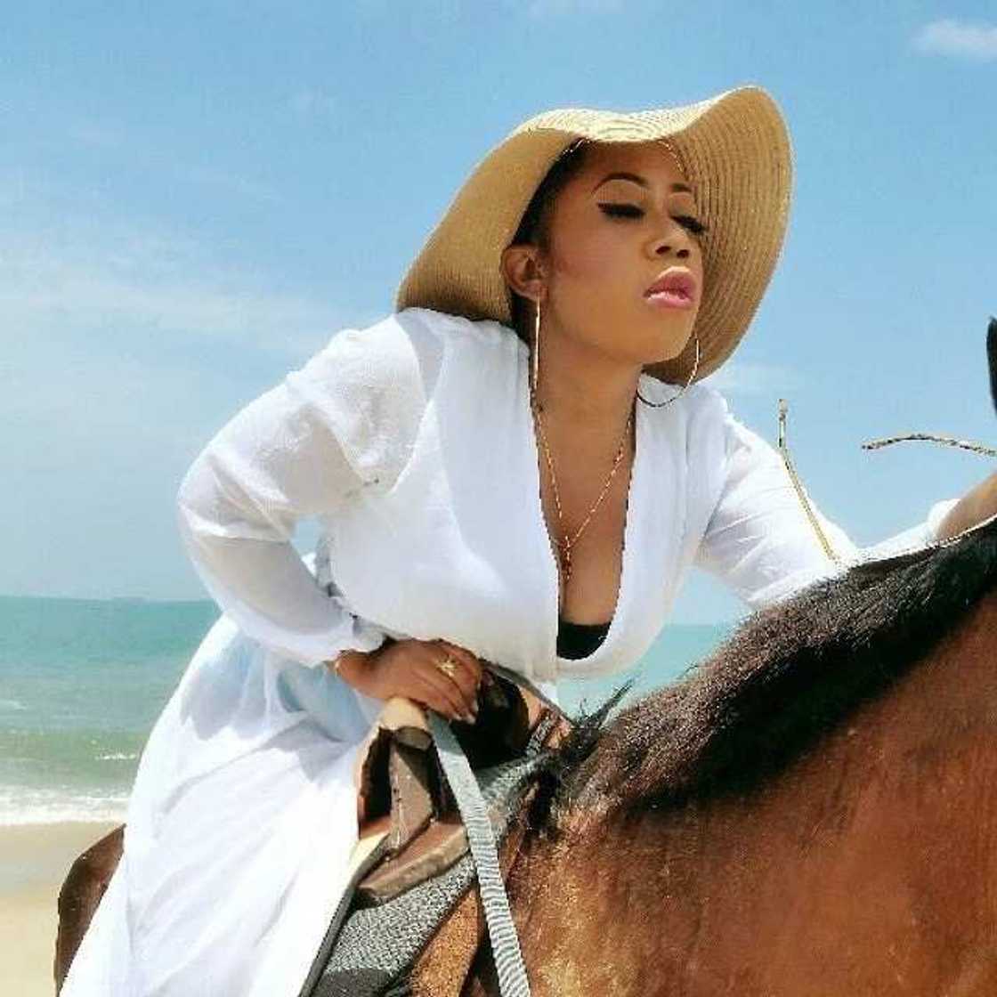 Moyo Lawal on the horse Moyo Lawal on the horse