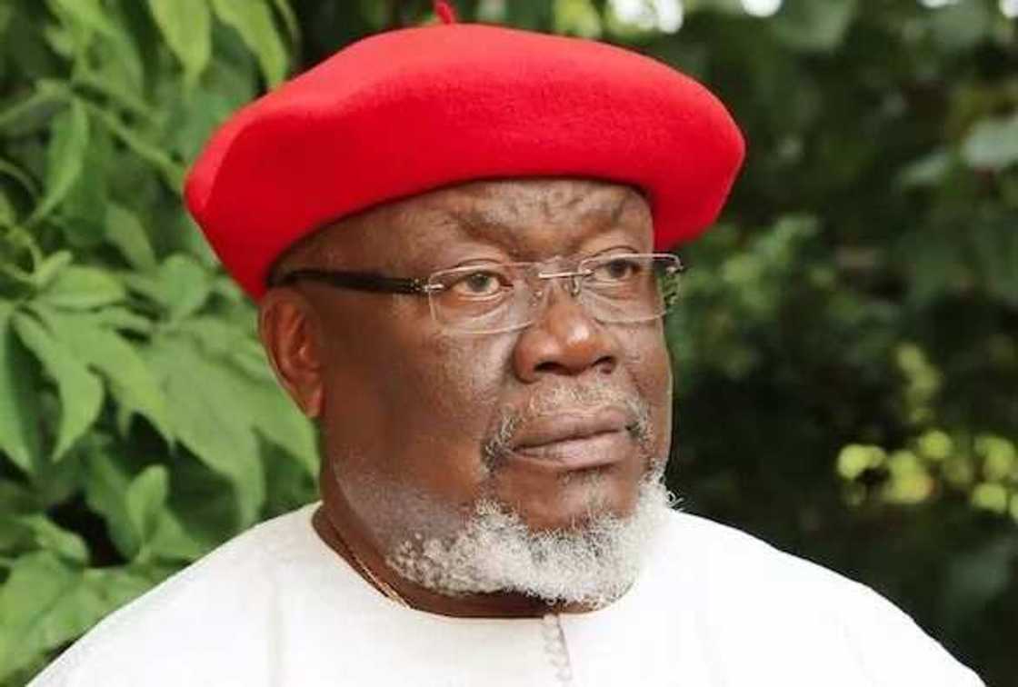 Sabuwar ranar Dimukuradiyya: Su wa da suwa ya kamata ku san rawar da suka taka a zaben 12 ga watan Yuni 1993 Sabuwar ranar Dimukuradiyya: Su wa da suwa ya kamata ku san rawar da suka taka a zaben 12 ga watan Yuni 1993