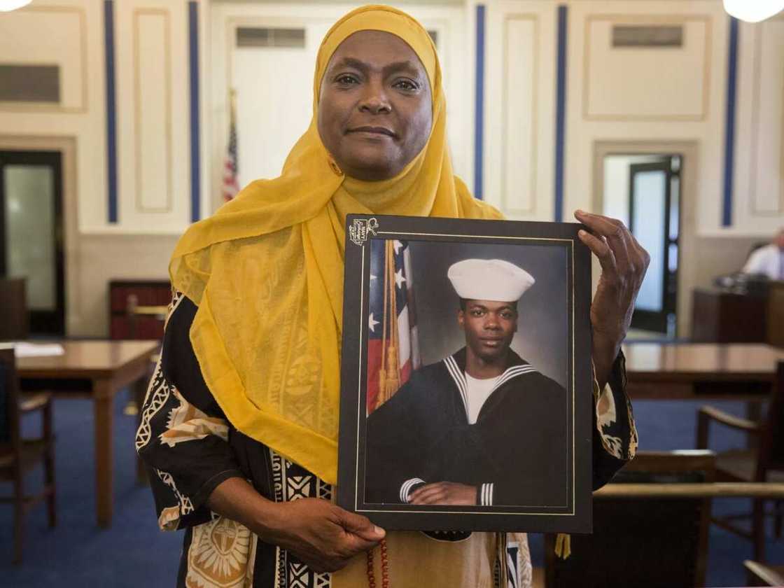 Labarin yadda ta kwashe a gaban Kotu tsakanin wata Uwa da mutumin da ya hallaka mata yaro Labarin yadda ta kwashe a gaban Kotu tsakanin wata Uwa da mutumin da ya hallaka mata yaro