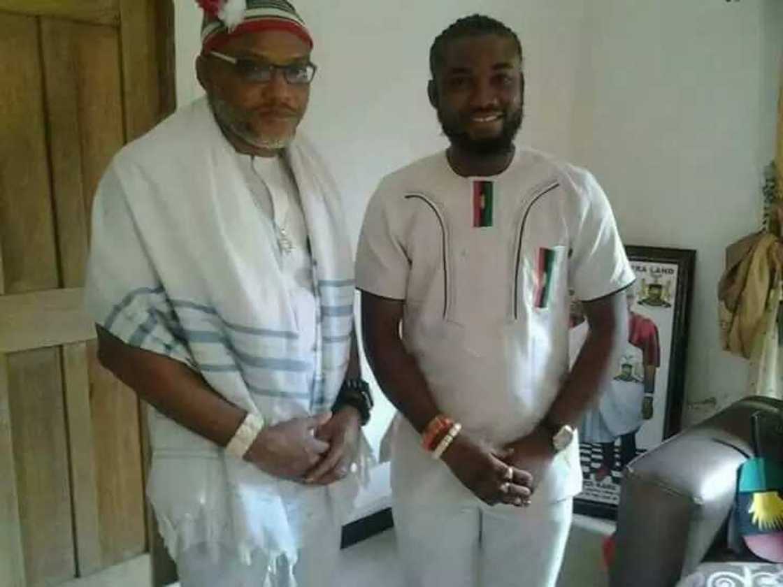 Nnamdi Kanu meets musician arrested by DSS over Biafra (photos) Nnamdi Kanu meets musician arrested by DSS over Biafra (photos)
