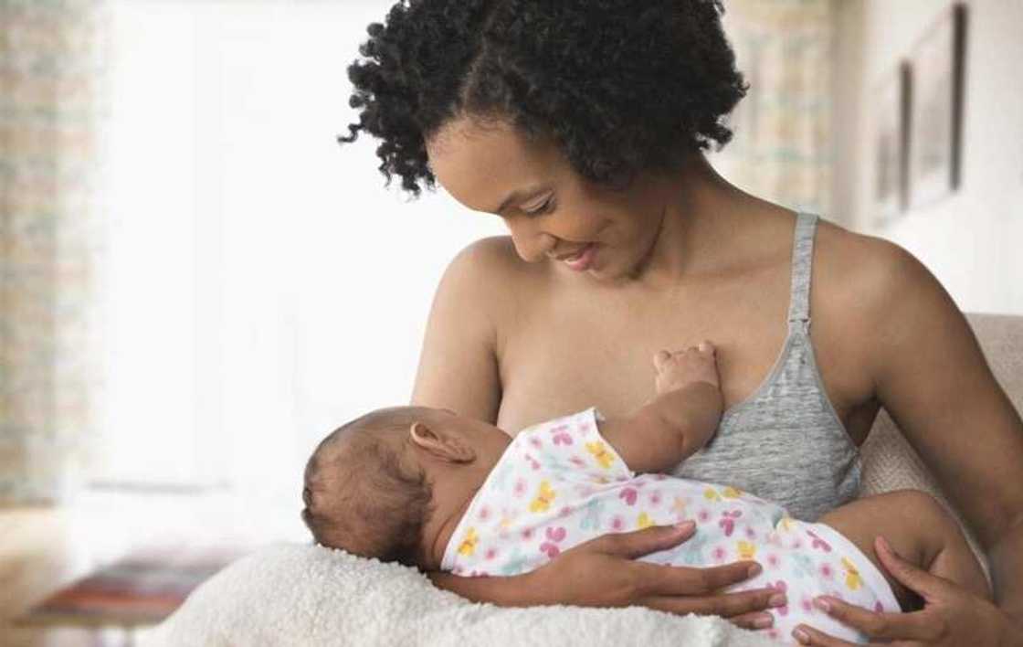 Breastfeeding while pregnant side effects Breastfeeding while pregnant side effects
