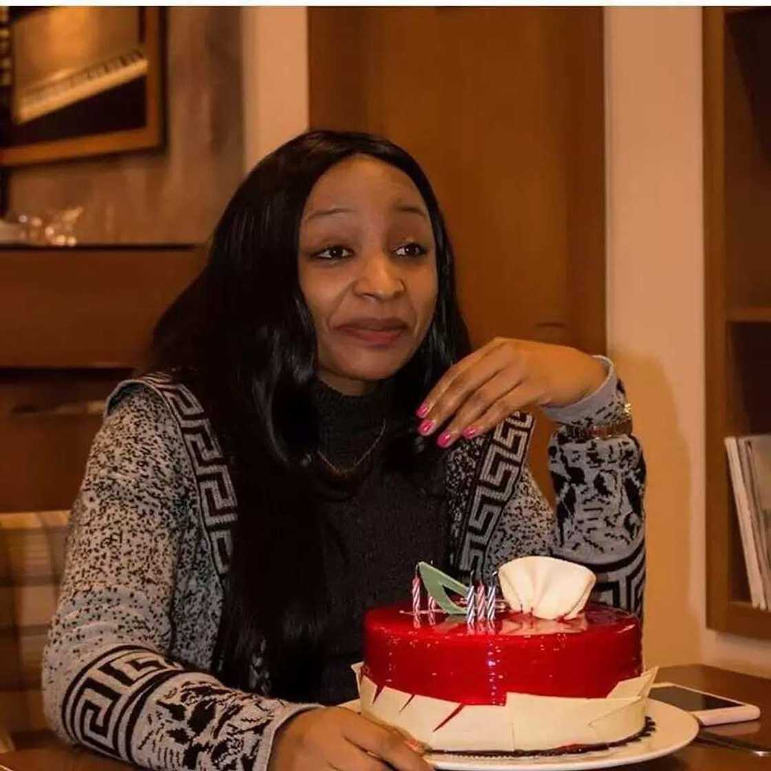 Dandalin Kannywood: Rungumar da nayi wa Classiq a waka tsautsayi ne - Rahama Sadau Dandalin Kannywood: Rungumar da nayi wa Classiq a waka tsautsayi ne - Rahama Sadau