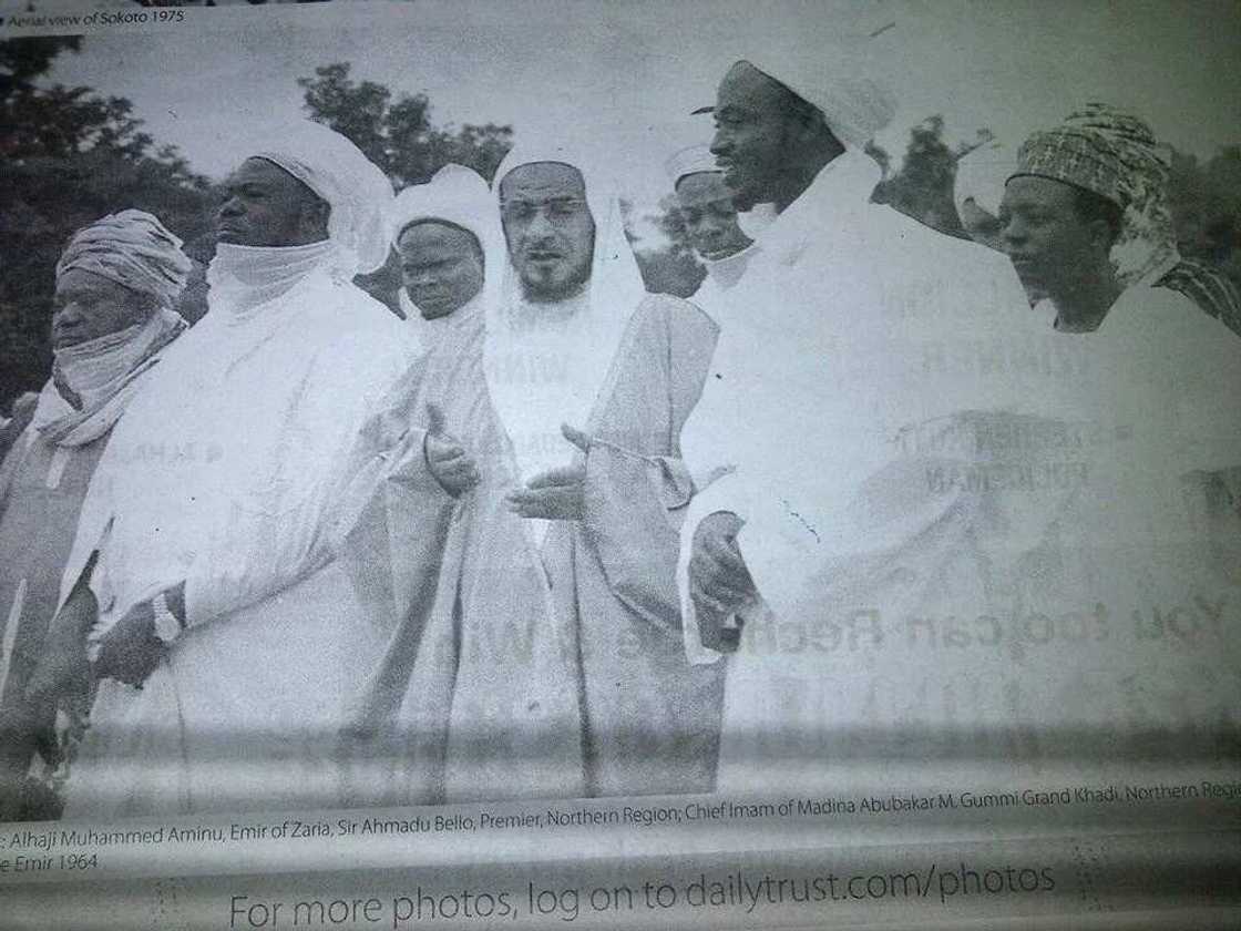 Wasu hotunan fitaccen malamin addinin Musulunci, Sheikh Abubakar Gumi a zamanin rayuwarsa Wasu hotunan fitaccen malamin addinin Musulunci, Sheikh Abubakar Gumi a zamanin rayuwarsa