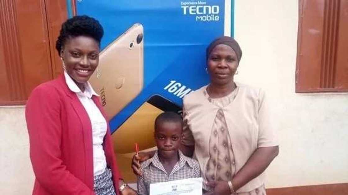 TECNO Foundation GIVES out gifts & scholarship to schools to commemorate Children’s Day 2017 TECNO Foundation GIVES out gifts & scholarship to schools to commemorate Children’s Day 2017