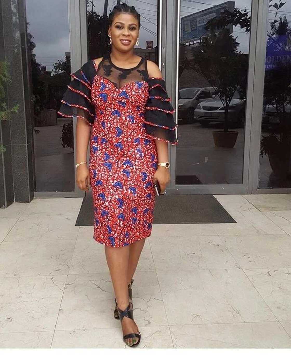 Ankara dress with short chiffon wavy sleeves Ankara dress with short chiffon wavy sleeves