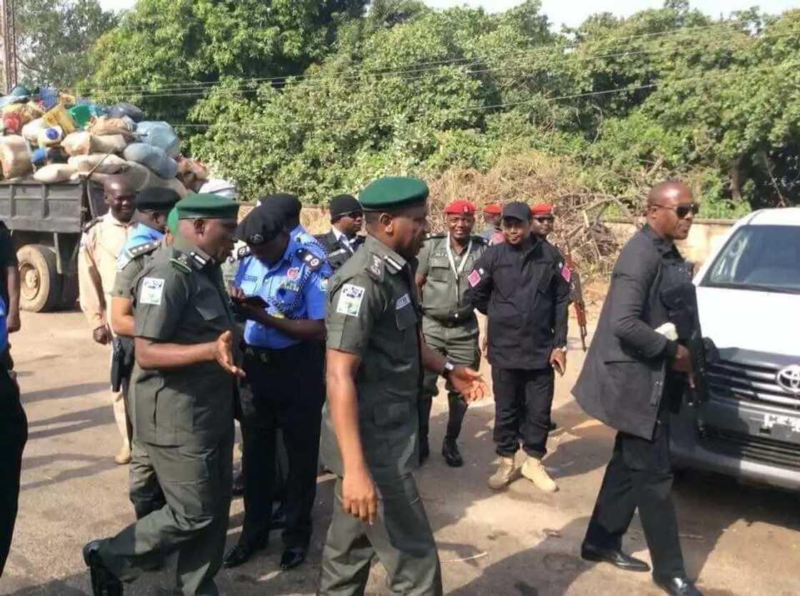 Aiki ga mai ƙare ka: Babban sufetan Yansandan Najeriya ya isa jihar Benuwe kan lamarin tsaro Aiki ga mai ƙare ka: Babban sufetan Yansandan Najeriya ya isa jihar Benuwe kan lamarin tsaro