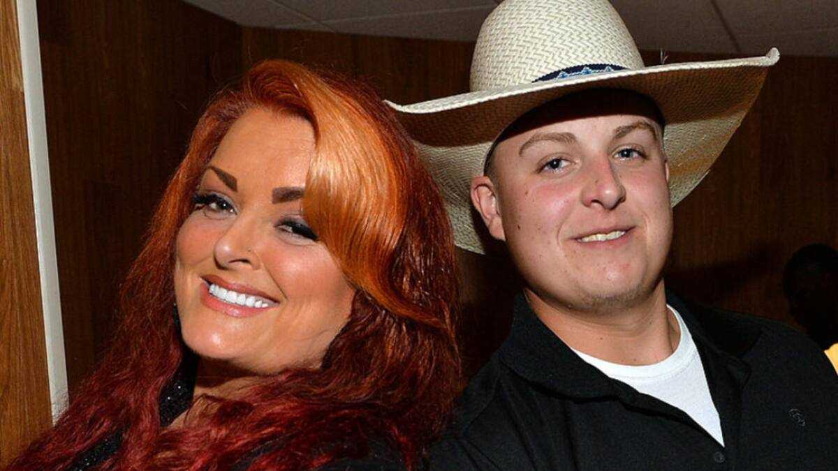 Who is Elijah Judd? Meet Wynonna Judd's son, her pride and joy - Legit.ng